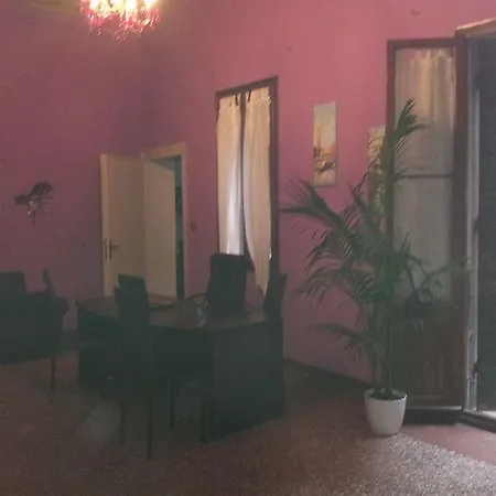 Emeralds Guesthouse * Венеция