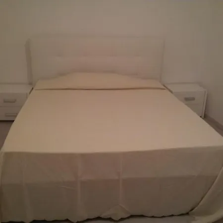 Emeralds Guesthouse Гостевой дом *