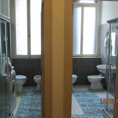 Emeralds Guesthouse Pensión Venecia